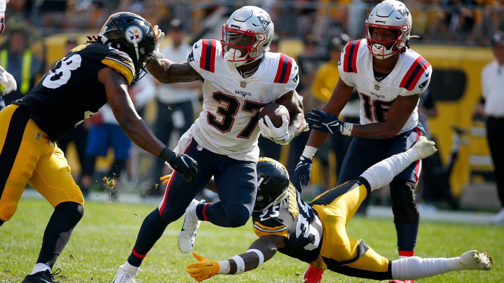 頂著防守壓 頂著防守壓