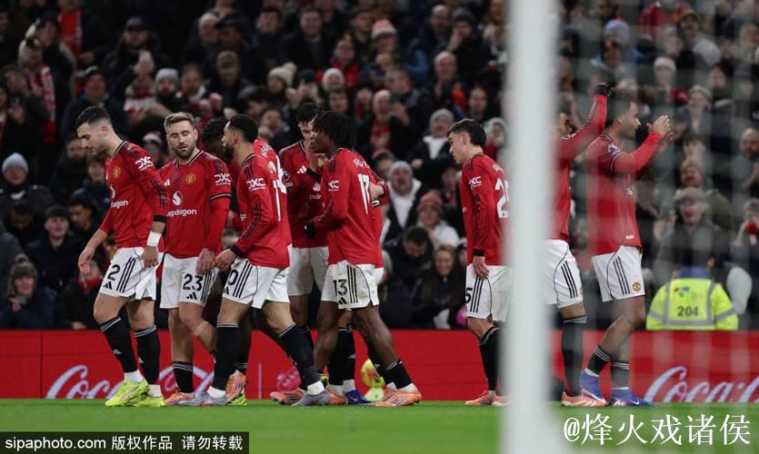 英超-齐尔克泽进球+乌龙助攻 曼联1-1战平狼队 4轮仅获1胜 英超-齐尔克泽进球+乌龙助攻 曼联1-1战平狼队 4轮仅获1胜