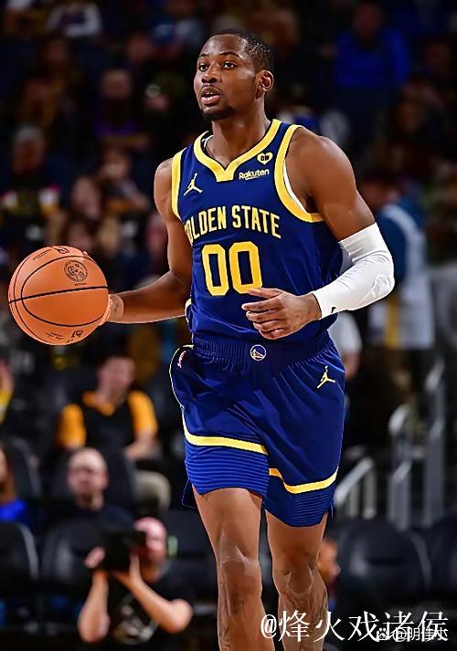 库里爆发砍下36分,霍姆格伦伤退,勇士力克雷霆升至西部第二 库里爆发砍下36分,霍姆格伦伤退,勇士力克雷霆升至西部第二