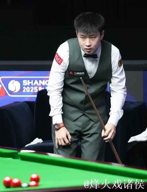 斯诺克上海大师赛:赵心童6-2获胜 下一轮挑战丁俊晖 斯诺克上海大师赛:赵心童6-2获胜 下一轮挑战丁俊晖
